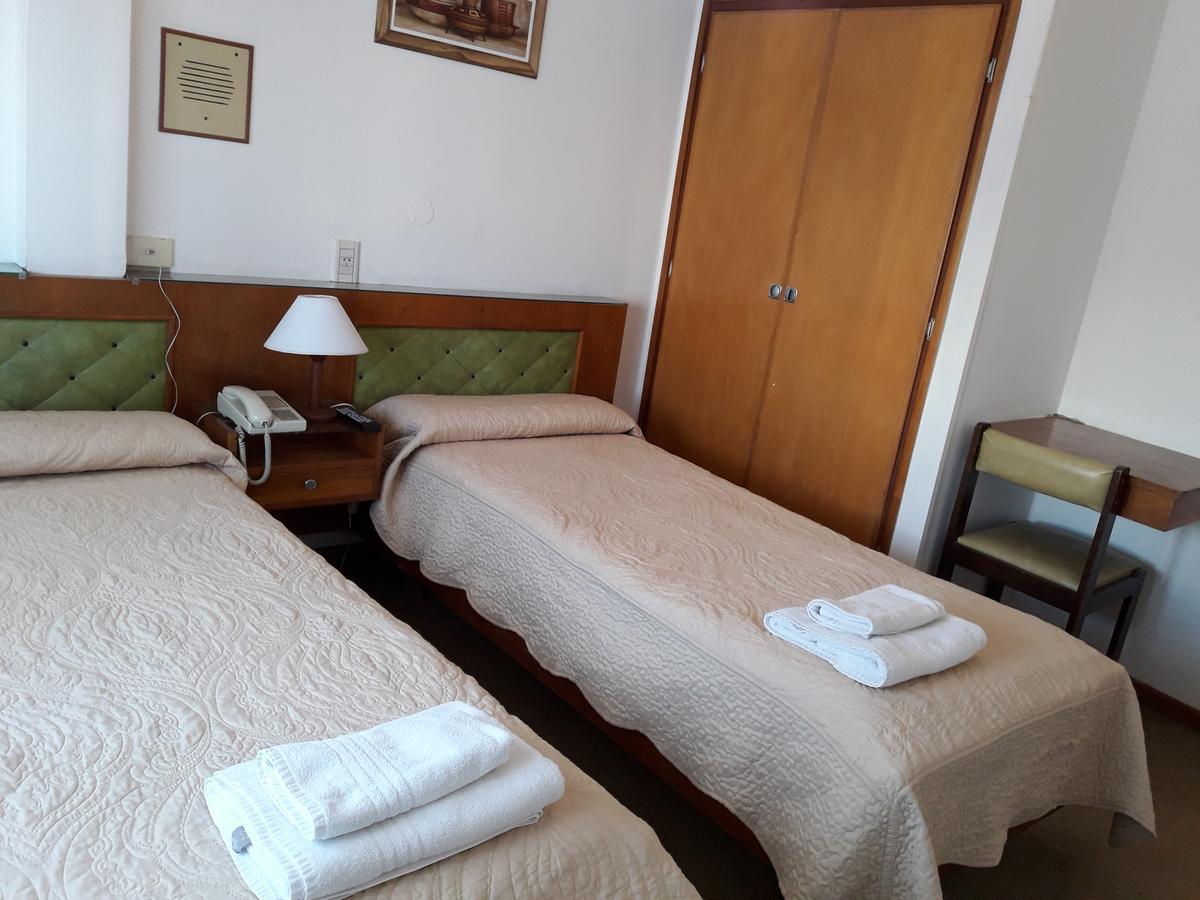 Iberia Hotel Olascoaga Neuquén Esterno foto
