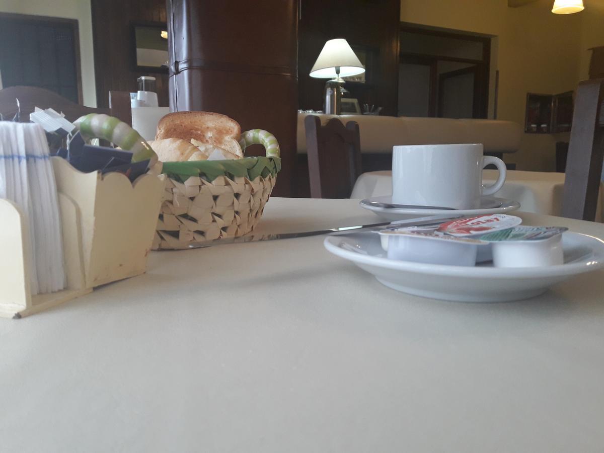 Iberia Hotel Olascoaga Neuquén Esterno foto